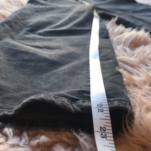 Levi’s Mile High Cropped Wide Leg Jeans - Picture 8 of 15